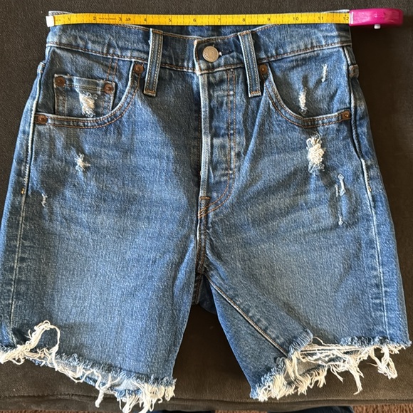 Levi’s 501 Short - Picture 4 of 5